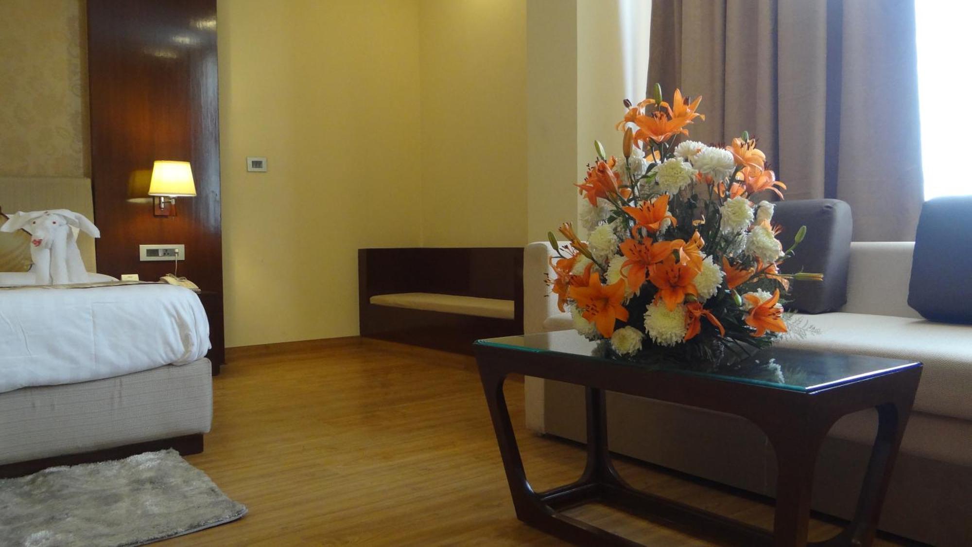 The Legend Hotel Prayagraj Luaran gambar