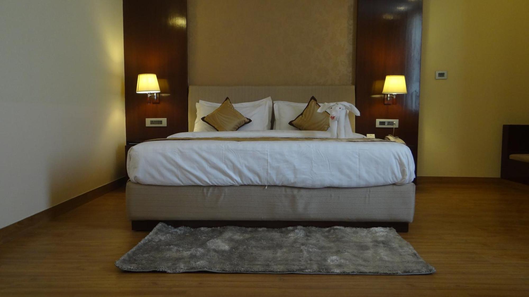 The Legend Hotel Prayagraj Luaran gambar