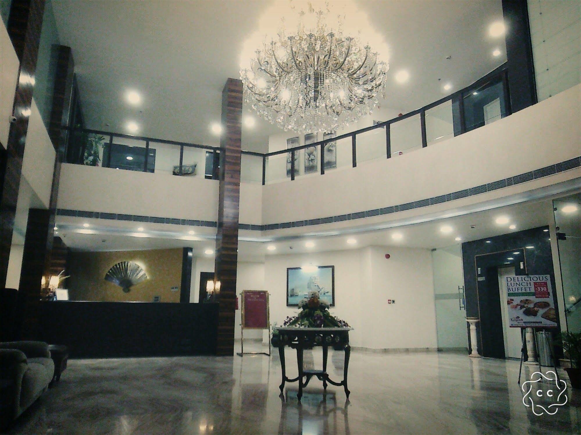 The Legend Hotel Prayagraj Luaran gambar